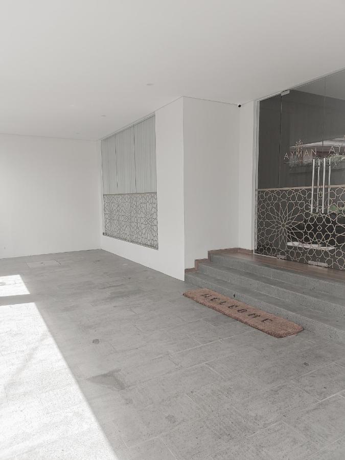 Ayman Syariah Hotel Sorabaya Extérieur photo